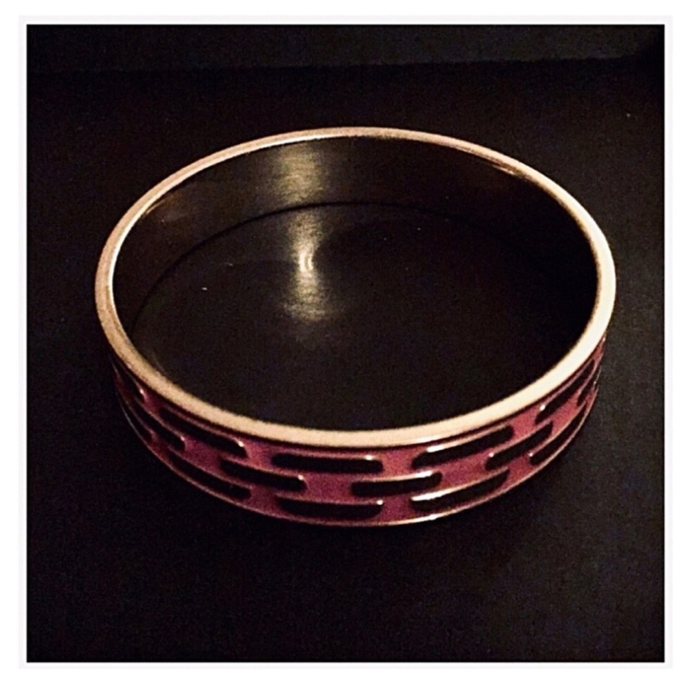 Pink Enameled Bangle w/Embossed Gold Link Design - Picture 4 of 7